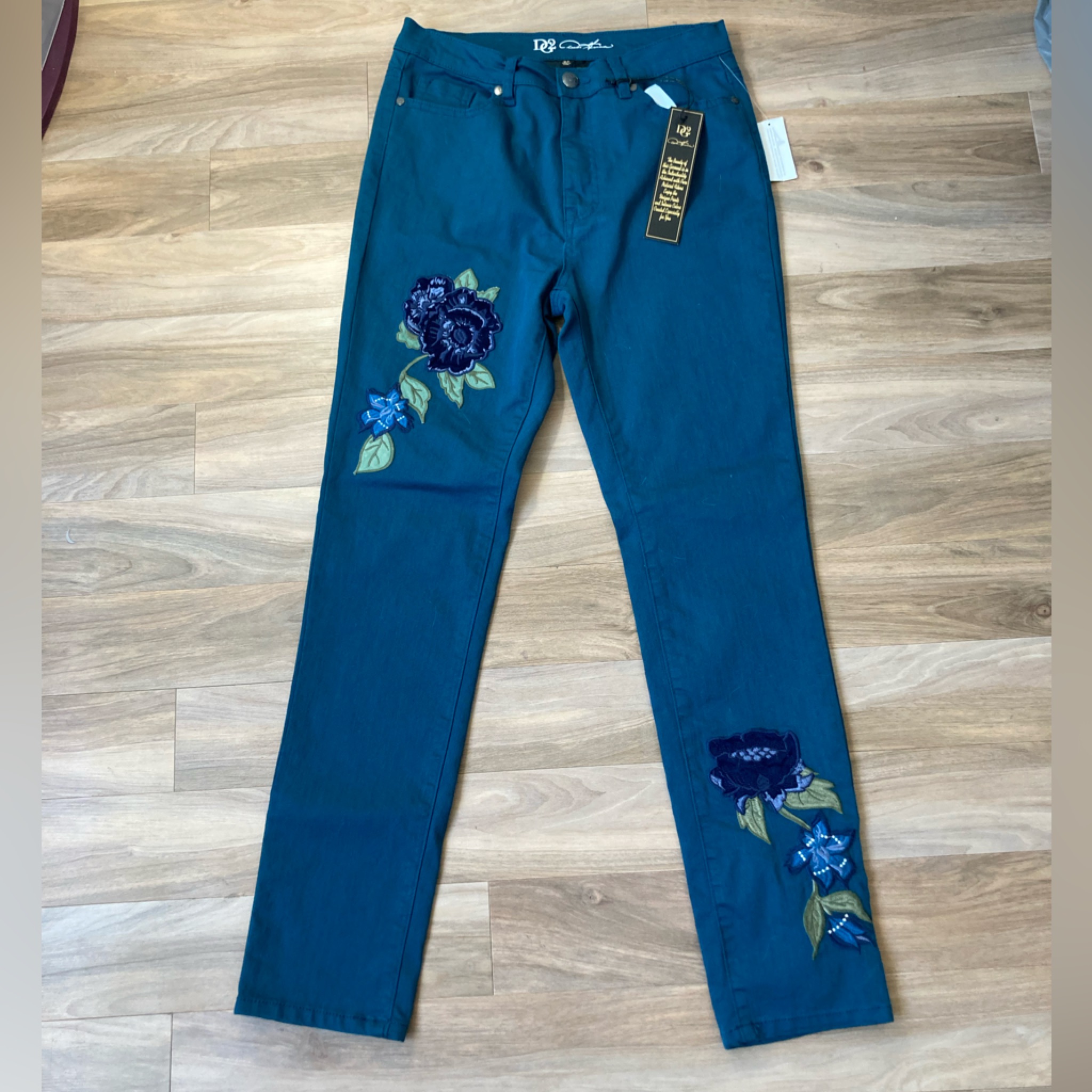 Dg2 Jean With Stretch With Floral Design Of Velvet & Embroidery 6 T